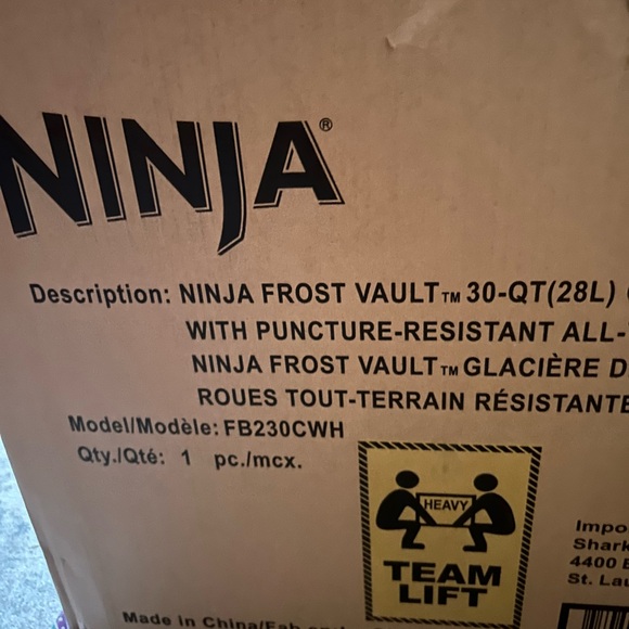 Ninja Cloud White 30qt Wheeled Cooler BNIB - Picture 5 of 5